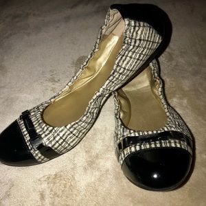 Tahari classy ballet slipper